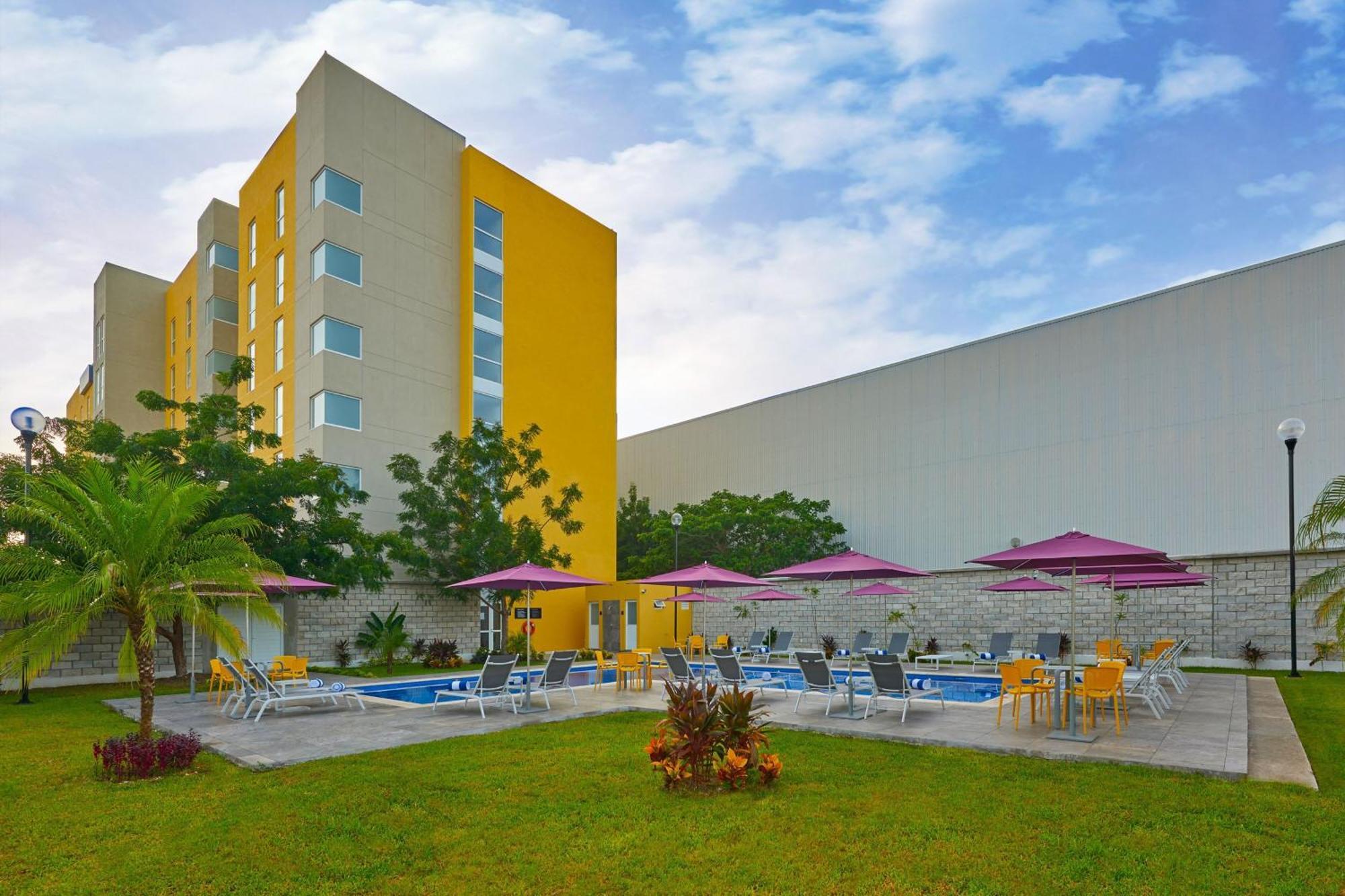 City Express By Marriott Mérida Extérieur photo