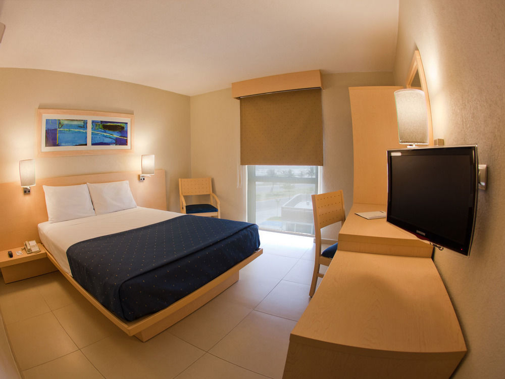 City Express By Marriott Mérida Extérieur photo